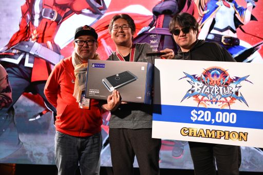 画像ギャラリー No.009のサムネイル画像 / 「ARCREVO America 2019」,「BLAZBLUE CENTRALFICTION」部門の優勝はヤマシタ選手。優勝賞金2万ドルを獲得