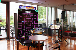 画像ギャラリー No.020のサムネイル画像 / 「PAC-MAN GINZA STYLE」が銀座三越でスタート。120種以上の「パックマン」グッズや，貴重なアーケードゲームが夏休みの銀座に大集合