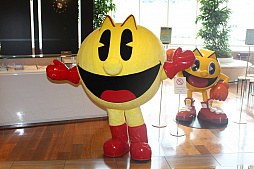 画像ギャラリー No.026のサムネイル画像 / 「PAC-MAN GINZA STYLE」が銀座三越でスタート。120種以上の「パックマン」グッズや，貴重なアーケードゲームが夏休みの銀座に大集合