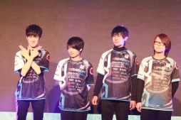 画像ギャラリー No.012のサムネイル画像 / 2度のドン勝を決めたSunSister Suicider'sが優勝! 「PUBG」国内初の賞金制大会「PJS Winter Invitational 2018」をレポート