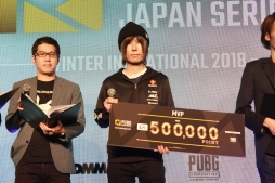 画像ギャラリー No.043のサムネイル画像 / 2度のドン勝を決めたSunSister Suicider'sが優勝! 「PUBG」国内初の賞金制大会「PJS Winter Invitational 2018」をレポート