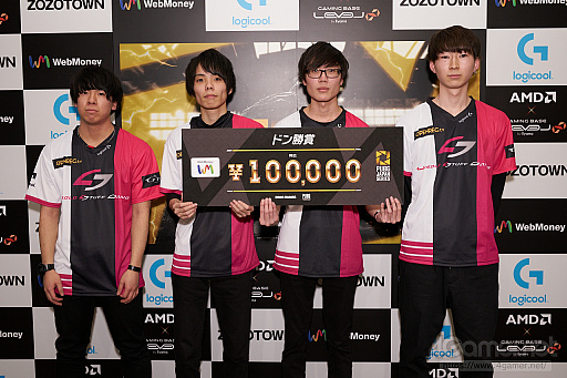 画像ギャラリー No.007のサムネイル画像 / 「PUBG JAPAN SERIES Season2 Grade1」。V3Fが2ドン勝でSSSに迫り,CGXも猛烈な追い上げを見せたDay2レポートを写真たっぷりでお届け