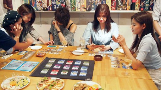 画像ギャラリー No.010のサムネイル画像 / 「街コロ」は，果たして合コンにも使えるのか。コラムニスト・犬山紙子さんの進行による“ボドゲ女子会”潜入レポート