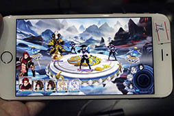 画像ギャラリー No.005のサムネイル画像 / ［TGS 2016］パーフェクトワールドの「夢間集」をプレイレポート。Live2Dでヌルヌル動いて微笑む美男子は想像以上に眩しかった