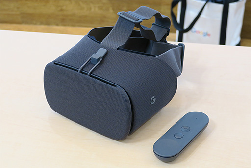 画像ギャラリー No.003のサムネイル画像 / Google，スマートフォン組み込み型VR HMD「Daydream View」を1万2000円で国内発売。第2世代モデル