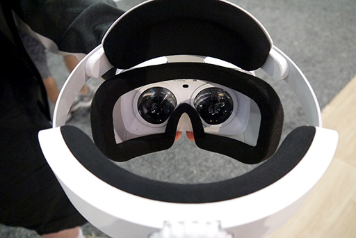 画像ギャラリー No.004のサムネイル画像 / ［GDC 2018］Daydream対応では世界初となるスタンドアロン型VR HMD「Mirage Solo with Daydream」を体験してみた
