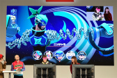 画像ギャラリー No.012のサムネイル画像 / Nintendo Switch 体験会の「ARMS」紹介ステージをレポート。椿姫彩菜さんが特訓を受けて“ARMSレディ＆ボーイ”に挑戦