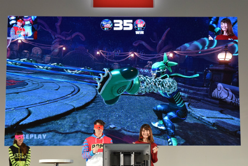 画像ギャラリー No.022のサムネイル画像 / Nintendo Switch 体験会の「ARMS」紹介ステージをレポート。椿姫彩菜さんが特訓を受けて“ARMSレディ＆ボーイ”に挑戦