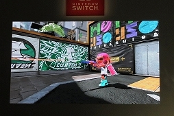 画像ギャラリー No.008のサムネイル画像 / 「Splatoon2」のステージイベント「イカ研究所 新イカ発見報告会」をレポート。流行や新ブキなど，前作から2年後の“イカ達”の生態が明かされる