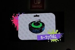 画像ギャラリー No.019のサムネイル画像 / 「Splatoon2」のステージイベント「イカ研究所 新イカ発見報告会」をレポート。流行や新ブキなど，前作から2年後の“イカ達”の生態が明かされる