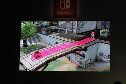 画像ギャラリー No.020のサムネイル画像 / 「Splatoon2」のステージイベント「イカ研究所 新イカ発見報告会」をレポート。流行や新ブキなど，前作から2年後の“イカ達”の生態が明かされる