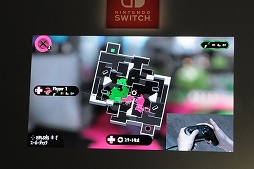 画像ギャラリー No.022のサムネイル画像 / 「Splatoon2」のステージイベント「イカ研究所 新イカ発見報告会」をレポート。流行や新ブキなど，前作から2年後の“イカ達”の生態が明かされる