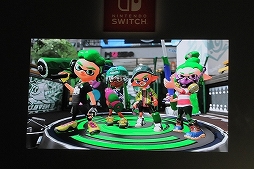 画像ギャラリー No.028のサムネイル画像 / 「Splatoon2」のステージイベント「イカ研究所 新イカ発見報告会」をレポート。流行や新ブキなど，前作から2年後の“イカ達”の生態が明かされる
