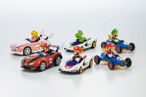 画像ギャラリー No.001のサムネイル画像 / 「マリオカート プルバック」全6種類,ファミマで4月20日から順次発売。マリオやルイージたちのカートが引いて離すと走り出すプルバックカーに