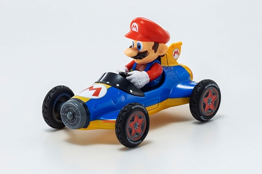 画像ギャラリー No.005のサムネイル画像 / 「マリオカート プルバック」全6種類,ファミマで4月20日から順次発売。マリオやルイージたちのカートが引いて離すと走り出すプルバックカーに