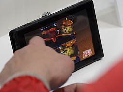 画像ギャラリー No.003のサムネイル画像 / 「みんなでワイワイ!スペランカー」をテーブルモードでプレイ。Nintendo Switchだからこそ生まれるコミュニケーションが面白い
