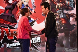 画像ギャラリー No.037のサムネイル画像 / 海外勢との交流が何よりの喜び――ARCREVO WORLD TOUR決勝大会「GUILTY GEAR Xrd Rev 2」部門優勝,おみと選手インタビュー