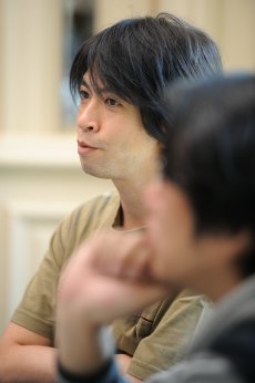 画像ギャラリー No.004のサムネイル画像 / “スーパー厨二病大戦”でアークゲーを世界へ。RWBYも参戦の「BLAZBLUE CROSS TAG BATTLE」，森 利道氏＆石渡太輔氏クロスインタビュー