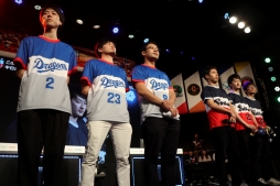画像ギャラリー No.010のサムネイル画像 / 「eBASEBALL パワプロ・プロリーグ 2018」は西武，中日が首位発進。メインスタジアムで行われた6試合の現地レポートをお届け