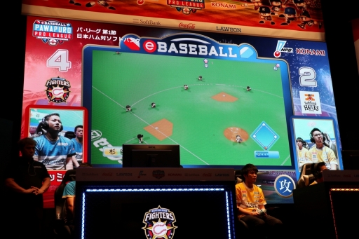 画像ギャラリー No.018のサムネイル画像 / 「eBASEBALL パワプロ・プロリーグ 2018」は西武，中日が首位発進。メインスタジアムで行われた6試合の現地レポートをお届け