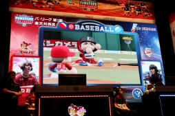 画像ギャラリー No.020のサムネイル画像 / 「eBASEBALL パワプロ・プロリーグ 2018」は西武，中日が首位発進。メインスタジアムで行われた6試合の現地レポートをお届け