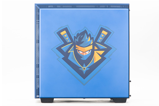 画像ギャラリー No.006のサムネイル画像 / 人気ストリーマー「Ninja」とコラボした，大胆なデザインのPCケース「H700i Ninja」をNZXTが国内発表。実機は完成度がかなり高い