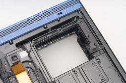 画像ギャラリー No.019のサムネイル画像 / 人気ストリーマー「Ninja」とコラボした，大胆なデザインのPCケース「H700i Ninja」をNZXTが国内発表。実機は完成度がかなり高い