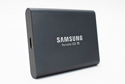 画像ギャラリー No.003のサムネイル画像 / Samsung「Portable SSD X5」を試す。Thunderbolt 3接続のSSDはノートPCを使うゲーマーのベストチョイスか?