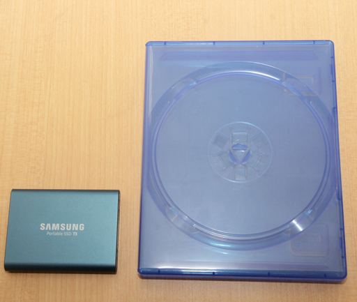 画像ギャラリー No.002のサムネイル画像 / 【PR】新色も登場！ 国内シェア1位のSamsung「Portable SSD T5」をつないでPS4の容量不足を解決しよう