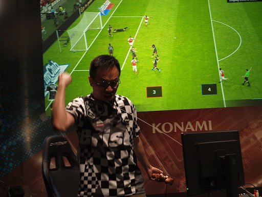 画像ギャラリー No.003のサムネイル画像 / 個人戦，チーム戦共にインドネシアが制した「PES LEAGUE 2019 ASIA REGIONAL FINALS」をレポート
