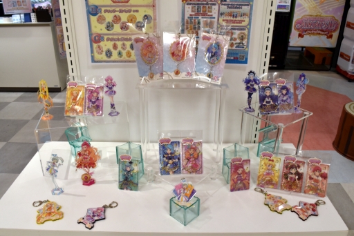 画像ギャラリー No.007のサムネイル画像 / 「アイカツフレンズ！」でトップアイドルを目指す！　新しく始める人に向けてゲームの遊び方や関連ショップを紹介します