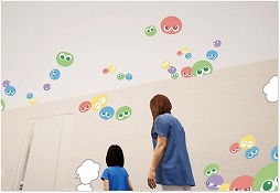 画像ギャラリー No.005のサムネイル画像 / 「ソニック」や「ぷよぷよ」を活用して，病院内をこどもたちにやさしい空間にリニューアル