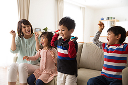 画像ギャラリー No.004のサムネイル画像 / 「はぐプリ」「ウルトラマンR/B」「ルパパト」になれる,であえる,いっしょにあそべる。Switch「なりキッズパーク」の3作が11月21日同時発売