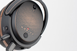 画像ギャラリー No.067のサムネイル画像 / Audeze「Mobius Headphone」レビュー。ヘッドトラッキング対応の5万円超級ヘッドセットはゲームプレイを変えるか?