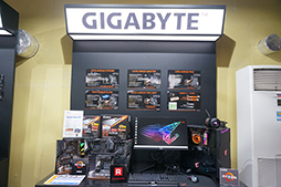 画像ギャラリー No.027のサムネイル画像 / 「ゲームでもRyzenを選ぶ理由ができた」。日本AMDが秋葉原で第3世代Ryzen＆Radeon RX 5700シリーズをアピール