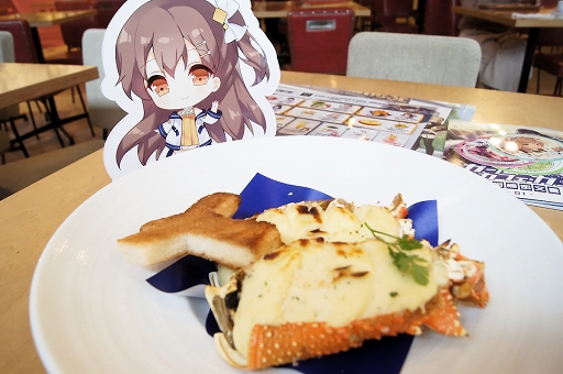 画像ギャラリー No.018のサムネイル画像 / これには歴戦の店長も納得。落ち着いた雰囲気の中で“ザリガニ（下目）”も食べられる「ガール・カフェ・ガン」コラボカフェをレポート