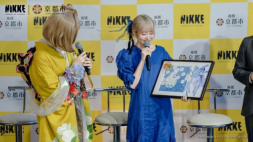 画像ギャラリー No.005のサムネイル画像 / 「勝利の女神:NIKKE」in 京都 2026 開催記念,ニデック京都タワーがNIKKE特別カラーにライトアップ。点灯式開催レポートを公開