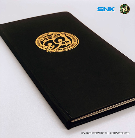 画像ギャラリー No.007のサムネイル画像 / 「NEOGEO Arcade Stick Pro クリスマス限定セット」の予約受付が本日開始。特典「NEOGEO 30周年記念アルバム」のビジュアルも公開