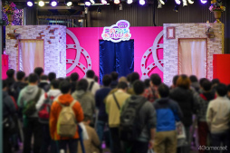 画像ギャラリー No.003のサムネイル画像 / 高橋李依さん（めぐみん役）もサプライズ登場したアプリ3周年記念「このファンLIVE！in花やしき」をレポート。朗読劇やじゃんけん大会で大盛り上がり