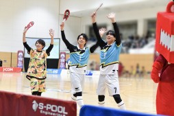 画像ギャラリー No.002のサムネイル画像 / 「フットサルボーイズ!!!!!」,アニメ放送記念の大型広告が新宿駅に登場