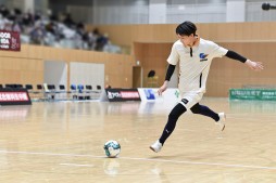 画像ギャラリー No.007のサムネイル画像 / 「フットサルボーイズ!!!!!」,アニメ放送記念の大型広告が新宿駅に登場