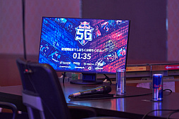 画像ギャラリー No.043のサムネイル画像 / eスポーツ東西対抗戦,開催。「Red Bull 5G 2022 FINALS」現地観戦レポート