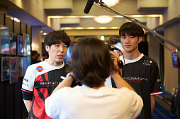 画像ギャラリー No.063のサムネイル画像 / eスポーツ東西対抗戦,開催。「Red Bull 5G 2022 FINALS」現地観戦レポート