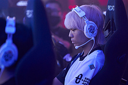 画像ギャラリー No.066のサムネイル画像 / eスポーツ東西対抗戦,開催。「Red Bull 5G 2022 FINALS」現地観戦レポート