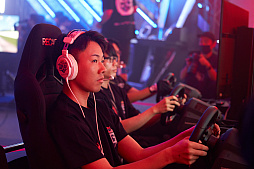 画像ギャラリー No.069のサムネイル画像 / eスポーツ東西対抗戦,開催。「Red Bull 5G 2022 FINALS」現地観戦レポート