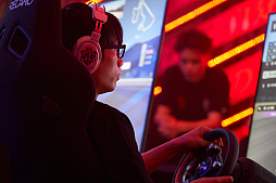画像ギャラリー No.071のサムネイル画像 / eスポーツ東西対抗戦,開催。「Red Bull 5G 2022 FINALS」現地観戦レポート