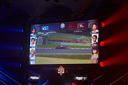 画像ギャラリー No.078のサムネイル画像 / eスポーツ東西対抗戦,開催。「Red Bull 5G 2022 FINALS」現地観戦レポート