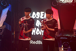 画像ギャラリー No.092のサムネイル画像 / eスポーツ東西対抗戦,開催。「Red Bull 5G 2022 FINALS」現地観戦レポート
