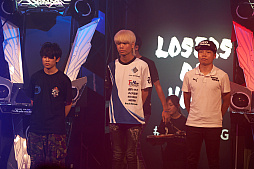 画像ギャラリー No.093のサムネイル画像 / eスポーツ東西対抗戦,開催。「Red Bull 5G 2022 FINALS」現地観戦レポート