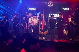 画像ギャラリー No.099のサムネイル画像 / eスポーツ東西対抗戦,開催。「Red Bull 5G 2022 FINALS」現地観戦レポート